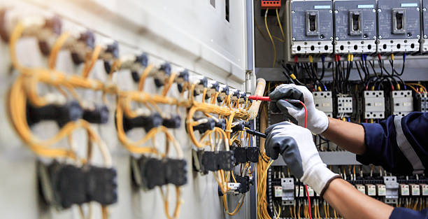 Professional Electrician technician working in Desert Edge, CA